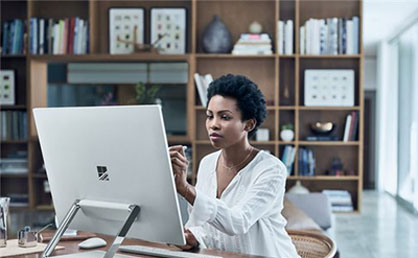 酷毙了 微软Win10一体机Surface Studio9月底开售  